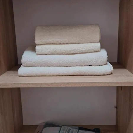 Center בית הארחה *