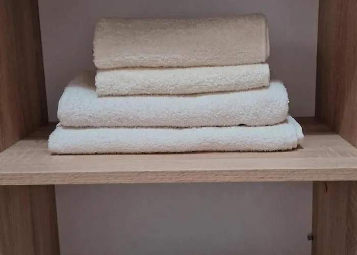 Center בית הארחה *