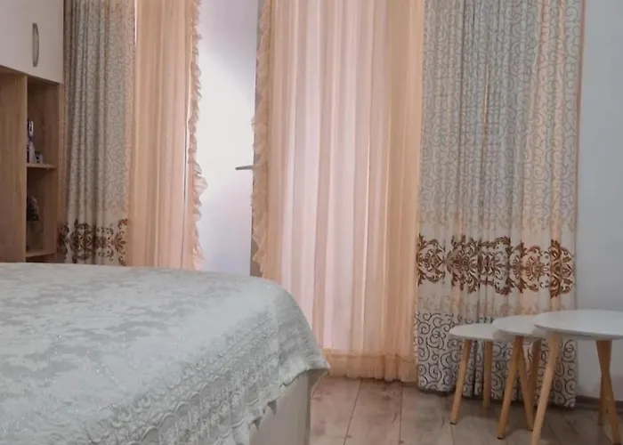 Center בית הארחה *